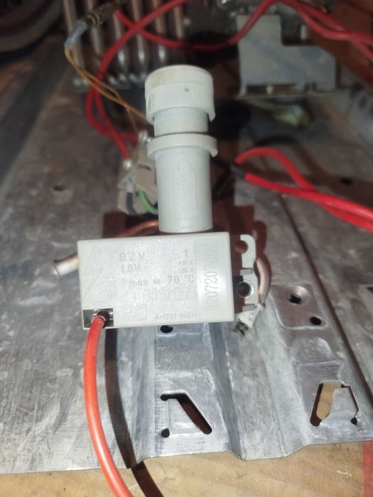 Iskrowniki Junkers, generator iskry piecyka gazowego, sterowniki podgrzewacza wody.