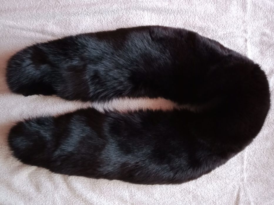 Воротник на подкладке (крашенный песец),в отличном состоянии ,150×17