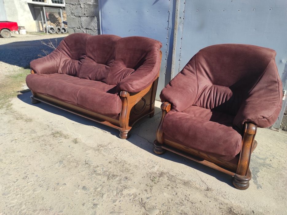 Продам диван і крісло