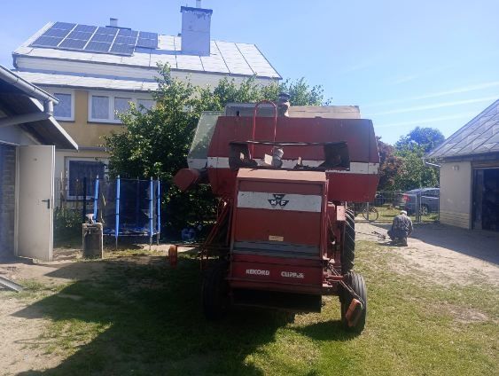 Sprzedam kombajn Massey