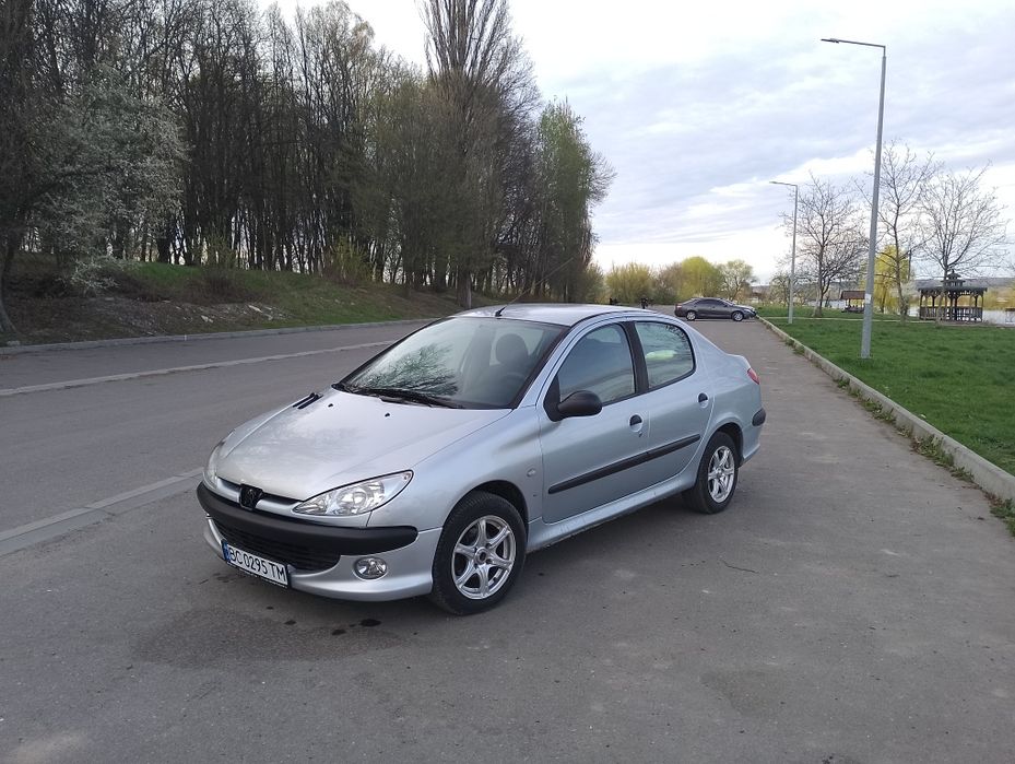 Продам Peugeot 206
