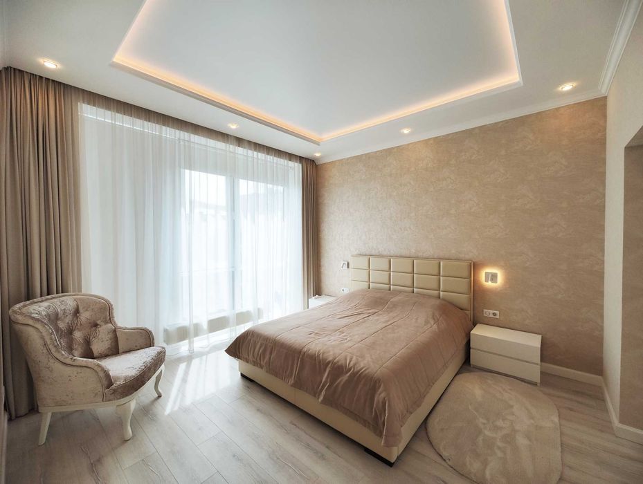 Продам 4-х кімн. квартиру 150 м2  ЖК Автограф  Жмаченка 28  з ремонтом