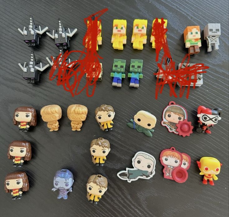 Figurki Kinder Joy Minecraft, Harry potter, Stranger things – tanio zestaw lub osobno