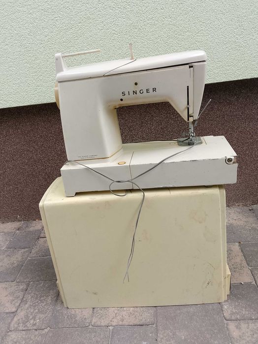 Продам швейну машинку Singer на запчастини