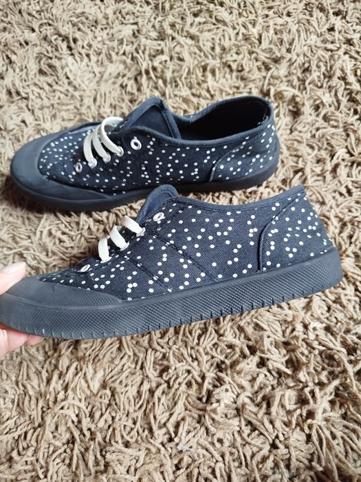 Oddam buty trampki sportowe 38