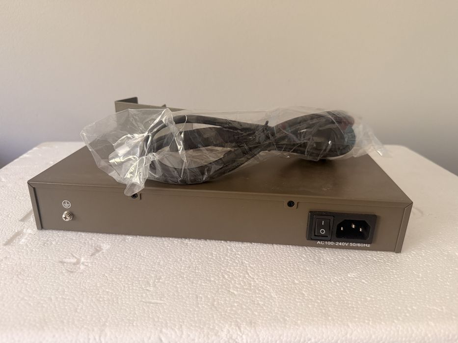 Switch Tenda TEF1016D - 16 portow 10/100Mbps