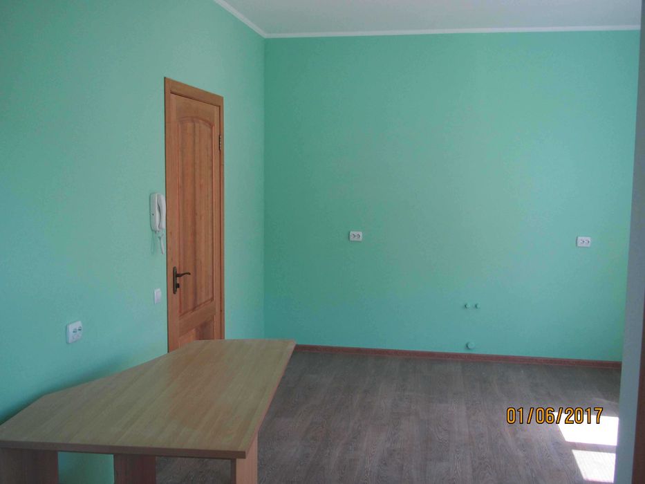 Центр офісна будівля 300 кв.м. гарний стан фасад ціна 650 у.е./кв.м.