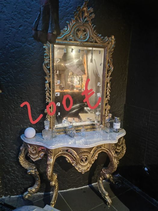 Aparador King mais espelho gigante.