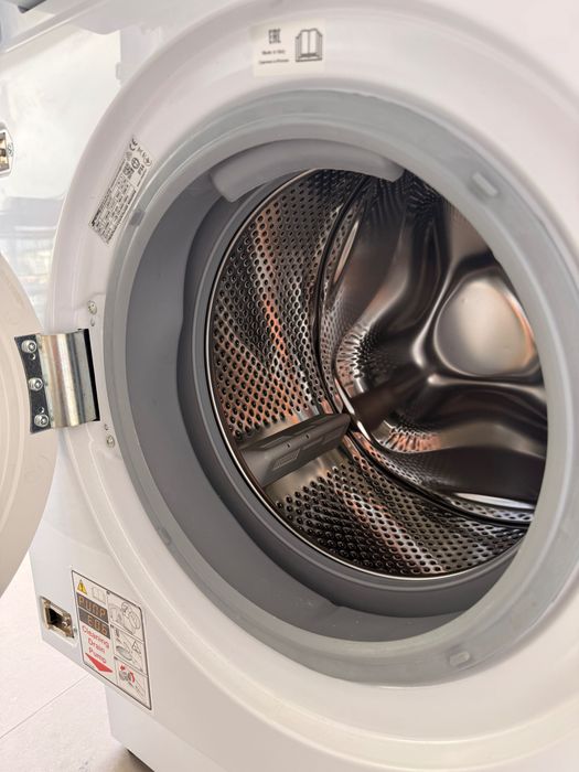 Máquina de lavar e secar roupa Smeg - encastre