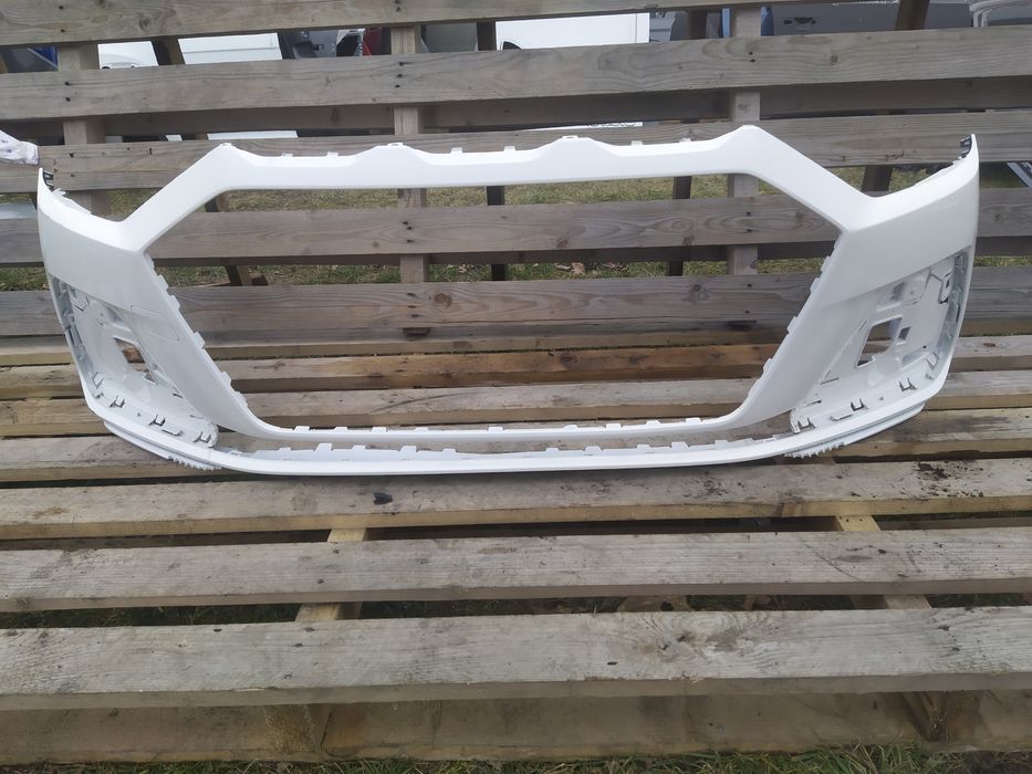 Zderzak przedni przód Audi A1 II 18- 82A