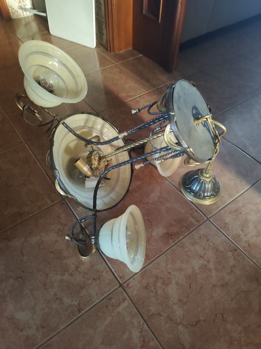 Vendo Candeeiro muito bonito