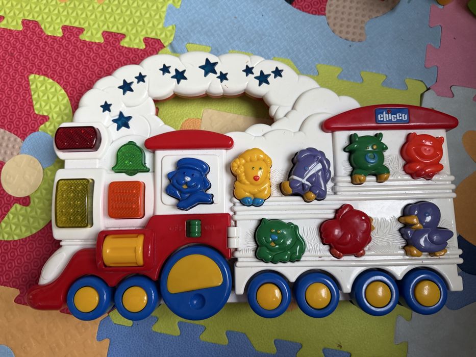 Музичний потяг Chicco