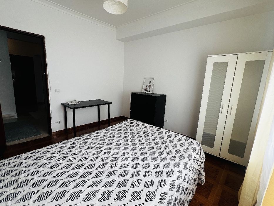 Quarto Duplo 600m Estação Sintra | Zona Calma