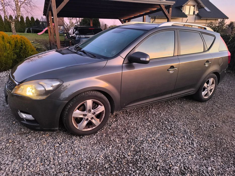 Kia Ceed Ładna bezwypadkowa Kia cee'd SW 2011, benzyna+LPG