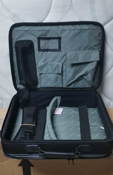 Mala leve para transporte de Laptop e documentação