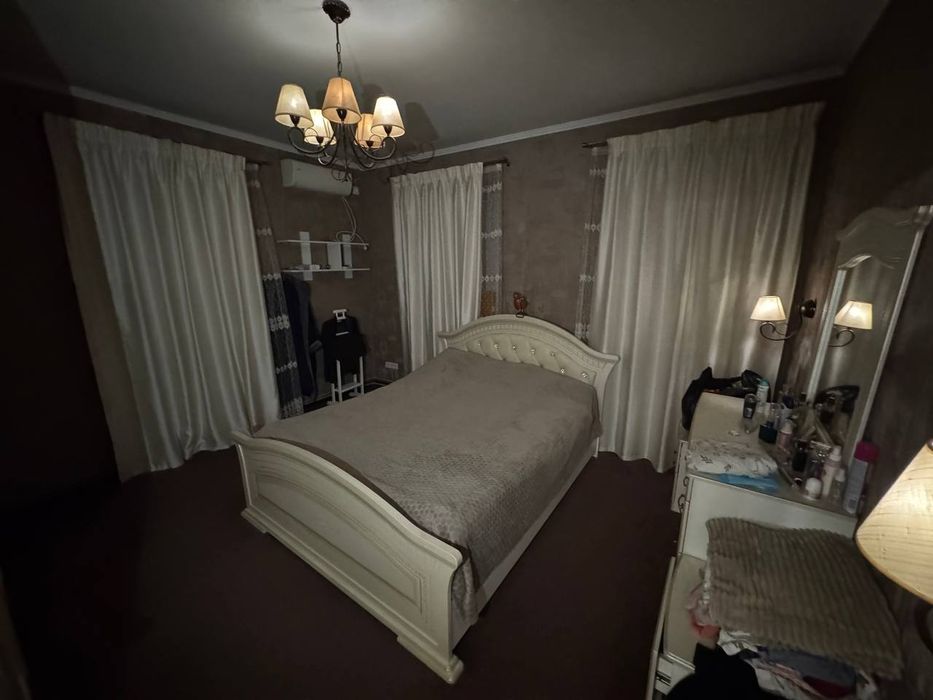 Дом на Ясногорке 4 комнаты до 6 человек не более.