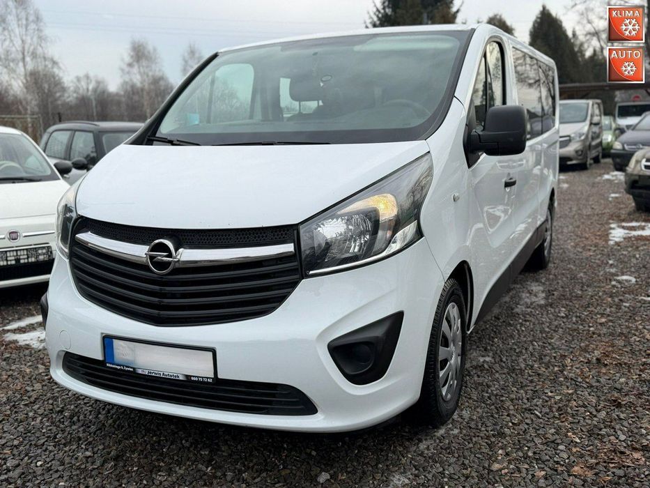 Opel Vivaro 1,6 120 9 osobowy klimatyzacja x2 long
