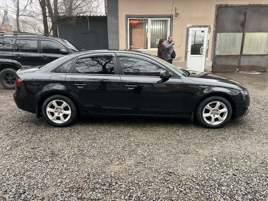 Продам Ауди А4Б8