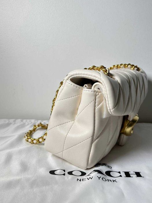 Сумка Coach Tabby 26 белая