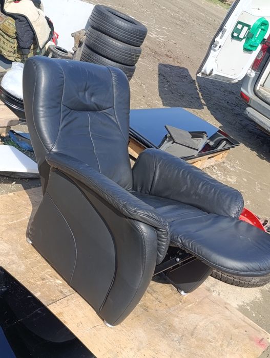 Шкіряний диван  Німеччина