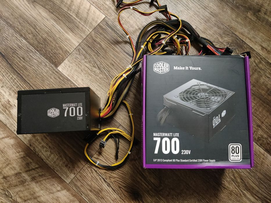 Блок живлення Cooler Master MasterWatt Lite 700W