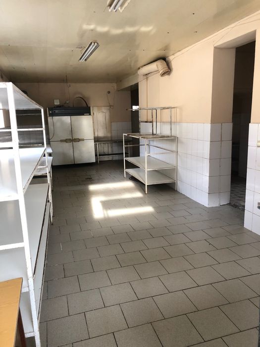 Продам нежитлову нерухомість  257м