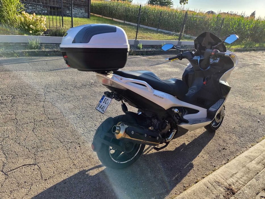 Skuter Gilera Nexus 500