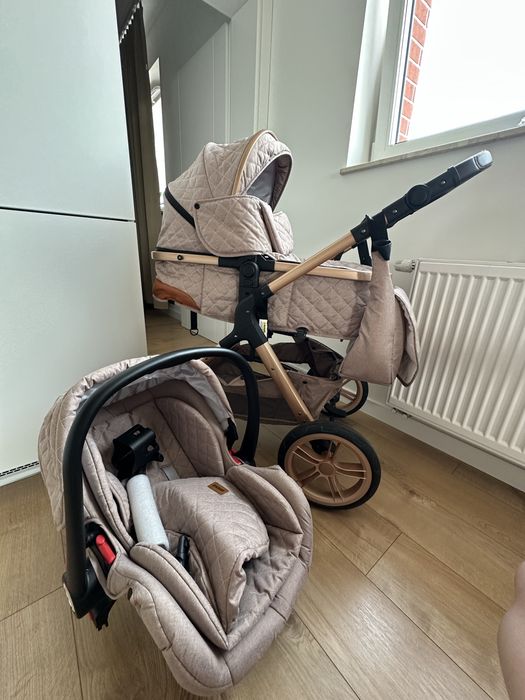 Wózek dziecięcy 3 w 1 w zestawie z fotelikiem samochodowym