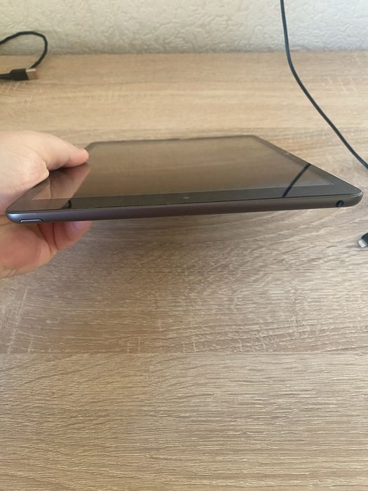Apple IPad 9 64gb