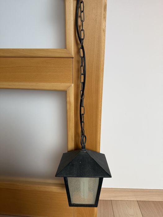 Kinkiet zewnętrzny z lampą wiszącą