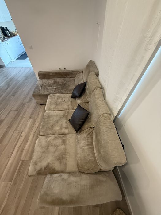 Sofá  4 Lugares com Chaise Longue