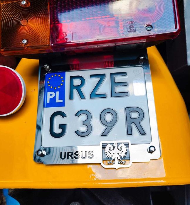 Ramka na tablice rejestracyjną ciągnika URSUS Deere Zetor CASE FENDT