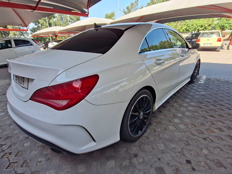 Mercedes-Benz CLA 200 AMG Coupé | Automático | 2016