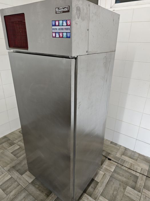 Холодильна шафа 600л Liebherr