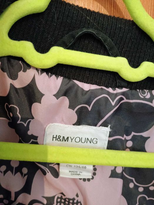 Kurtka wiosenna H&M ok. 128 cm 7 lat czarna dziewczęca wysoki kołnierz