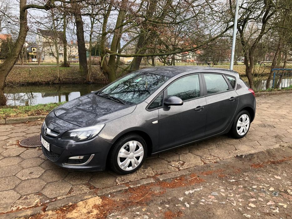 Opel Astra J 1.7CDTi dobry stan Zarejestrowana