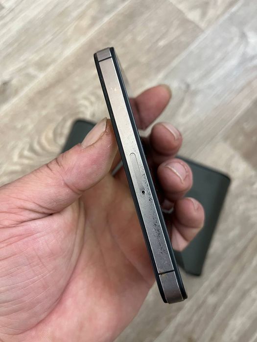 Продам Iphone 4s 64gb