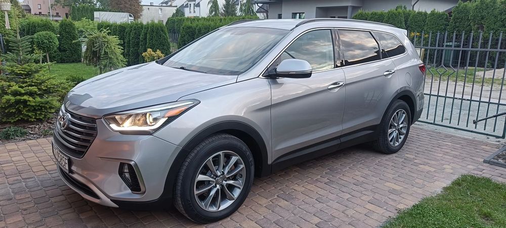 Hyundai Grand Santa Fe