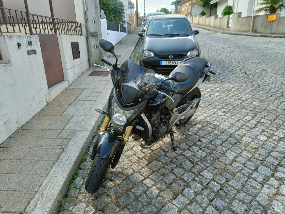 Honda Hornet CB 600 F 2007 + equipamento