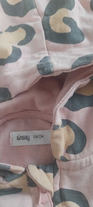 Bluza dziewczęca, rozpinana, rozm. 104, marka Sinsay, stan bdb.