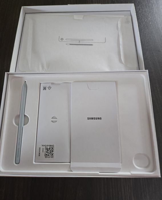 Tablet tab s9 fe 5g 128 gb cena 6gb