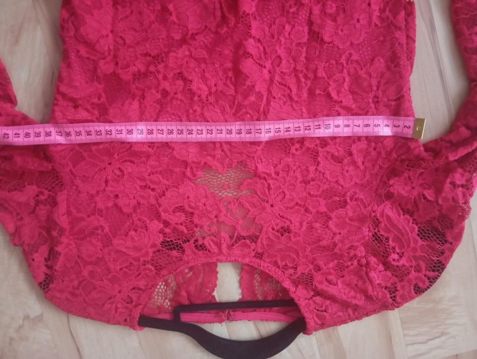 Czerwona sukienka mini