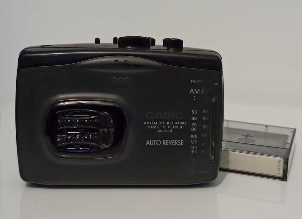 Кассетный плеер CASIO AS-320R комплект с наушниками