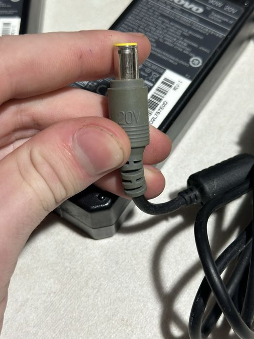 Блок живлення Lenovo 7.9x5.5mm/ 20V/ 65W/ 90W! Оригінал!