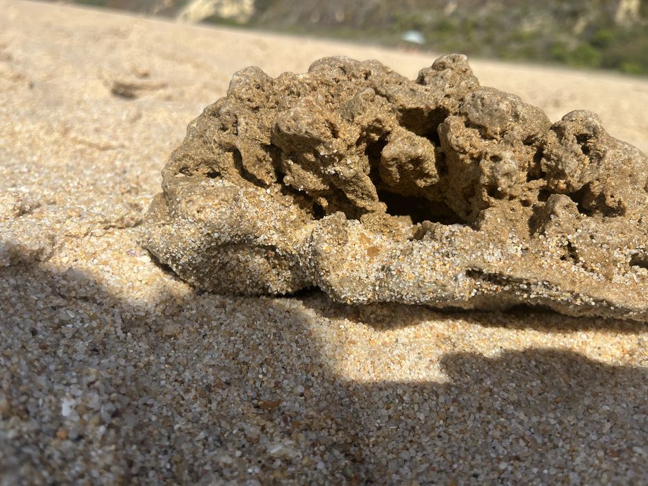 Perdra para aquario ou terrario com grutas que atravessam a pedra