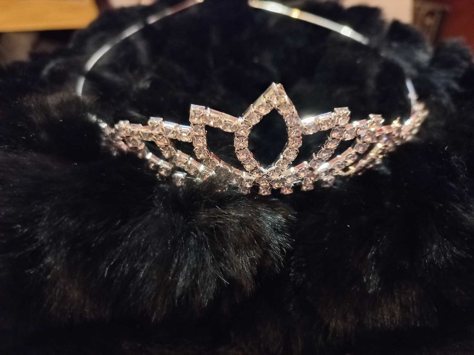 свадебная корона диадема серебристая обручкамни сверкает как брилиант