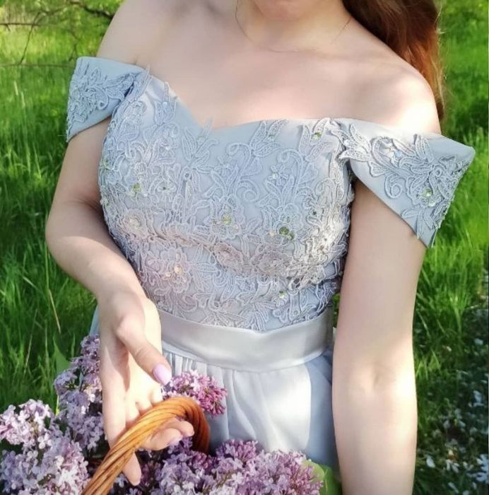 Вечірня сукня.       .