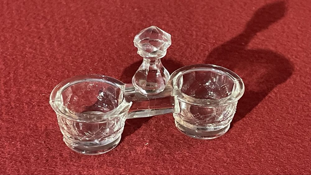 Stara Dama Z Klasą Na Sól i Pieprz - Twoi Kuchenni Arystokraci Czekaja