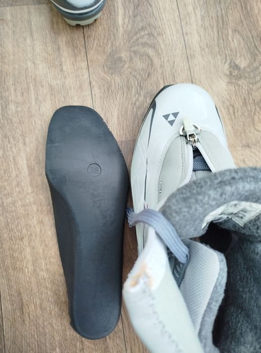 Черевики, ботінки. Взуття для бігових лиж Fischer NNN. 38 розмір.