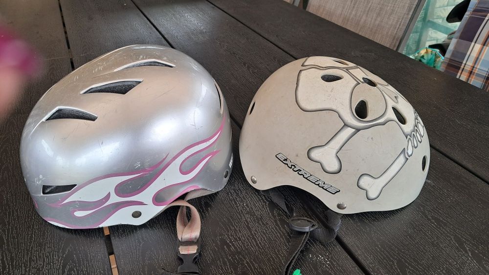 Продам велошоломи